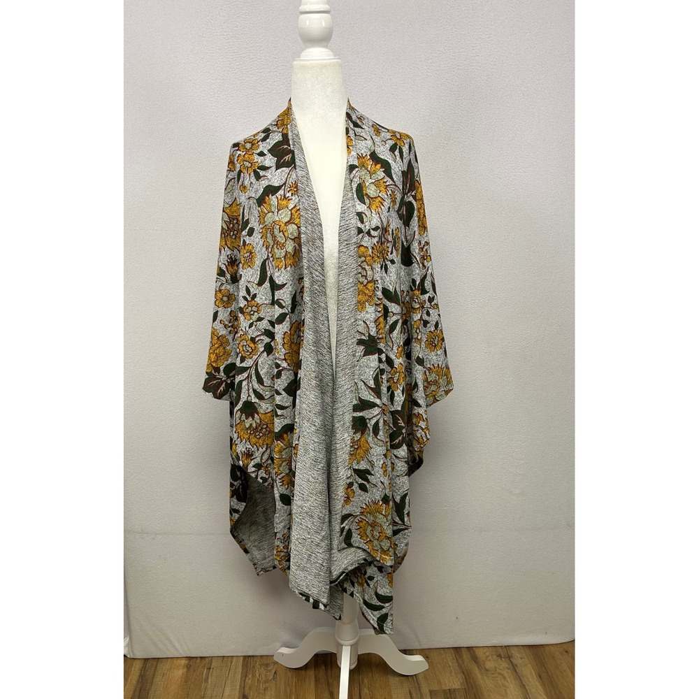 Boho Cottagecore Song n Spirit Womens OS Gray Floral Knit Kimono Cardigan